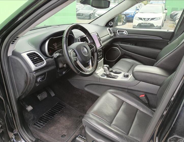 Jeep Grand Cherokee 8