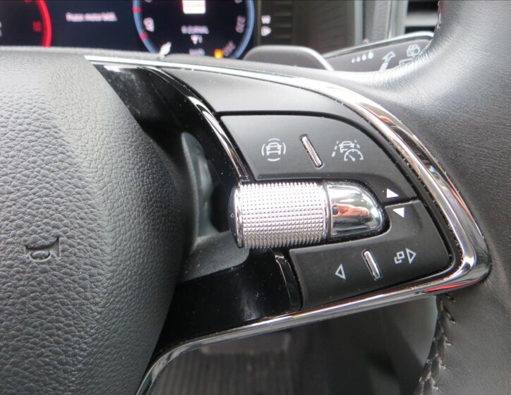 Škoda Karoq SUV 2,0 l 110 kw