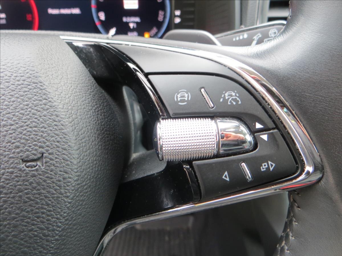 Škoda Karoq SUV 2,0 l 110 kw