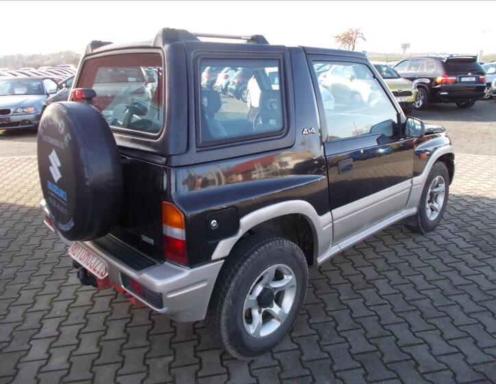Suzuki Vitara 10