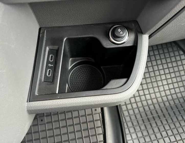 Volkswagen Transporter Skříň 2,0 l 110 kw