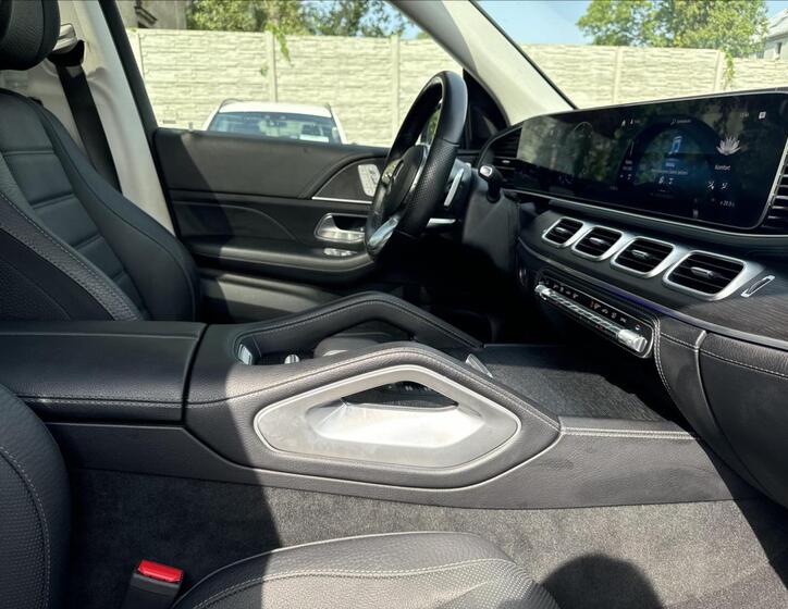 Mercedes-Benz GLS 13