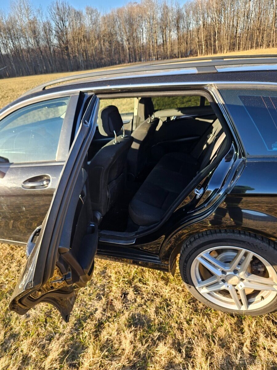 Mercedes-Benz Třídy C Kombi 0,0 135 kw