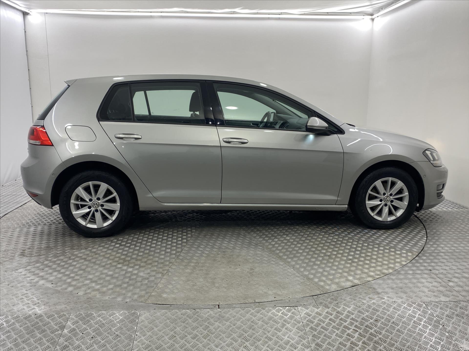 Volkswagen Golf Hatchback 1,6 l 77 kw