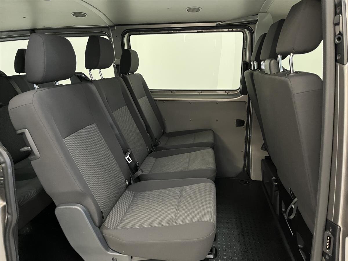 Volkswagen Transporter Kombi 2,0 l 110 kw