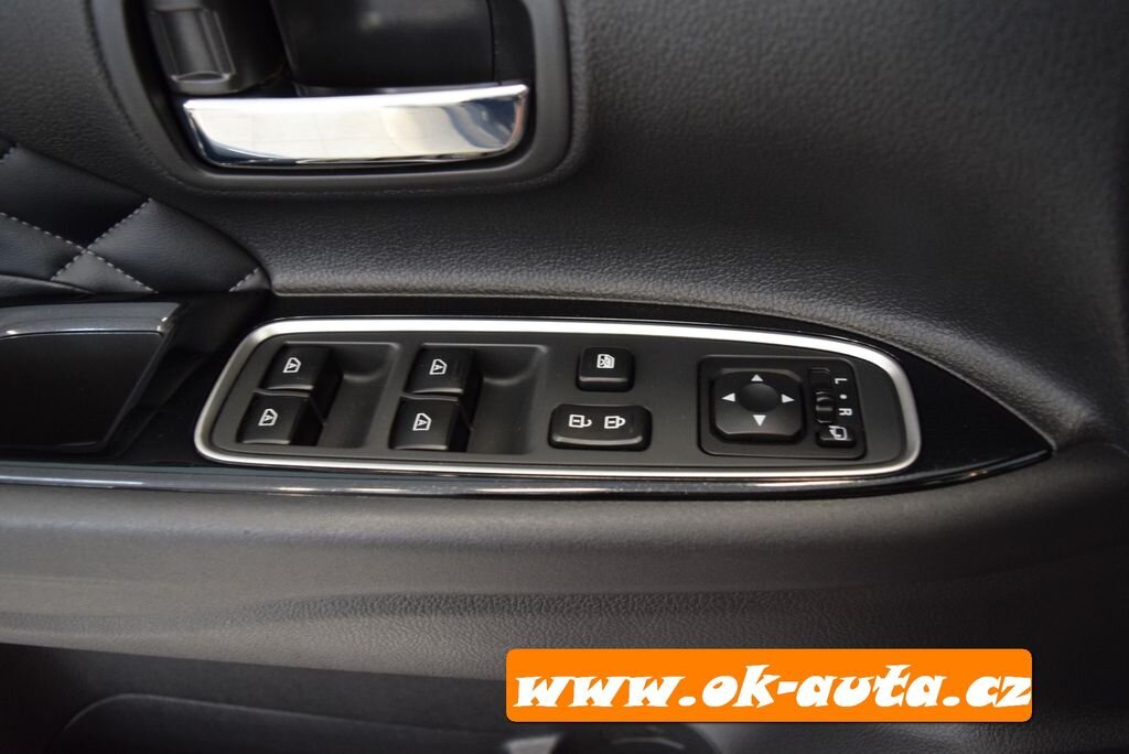 Mitsubishi Outlander SUV 0,0 0