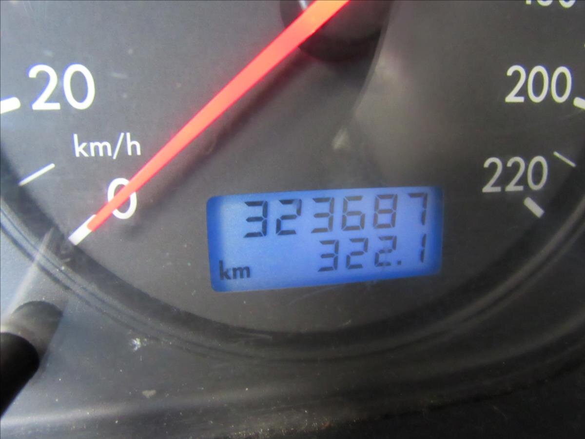 Volkswagen Caravelle Kombi 2,5 l 75 kw