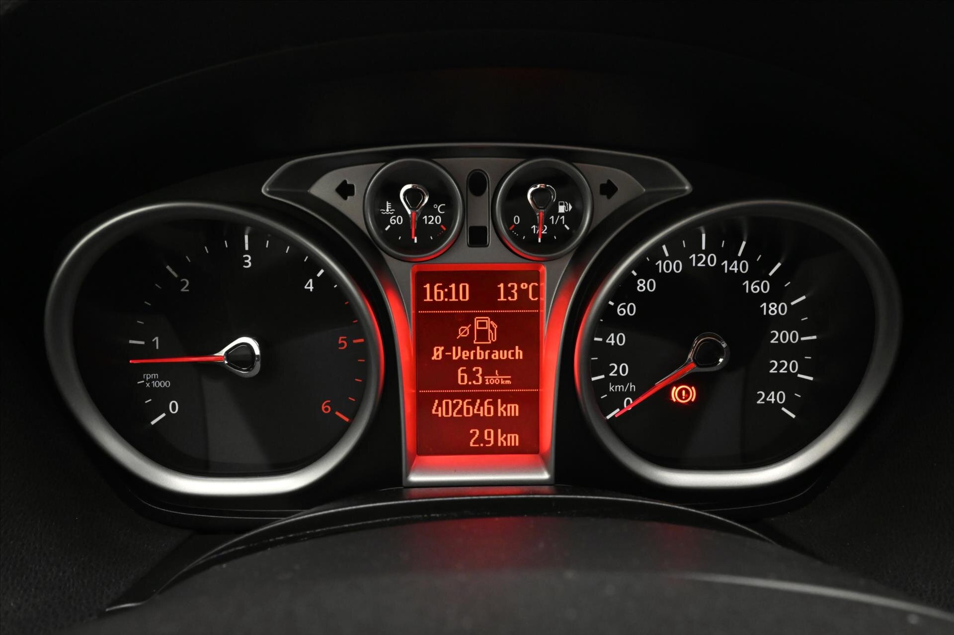 Ford Kuga SUV / Terénní 2,0 l 103 kw