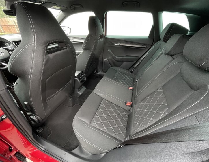 Škoda Karoq SUV / Terénní 1,5 l 110 kw