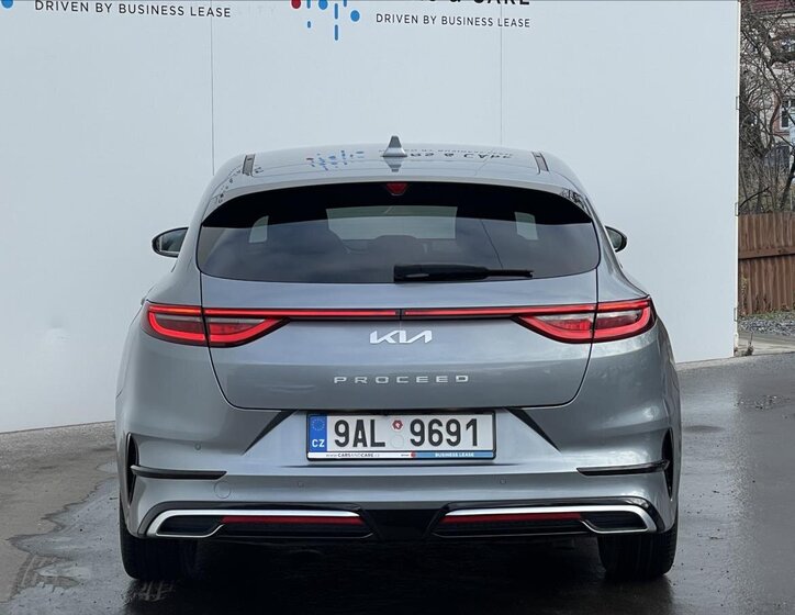 KIA ProCeed Kombi 1,5 l 118 kw