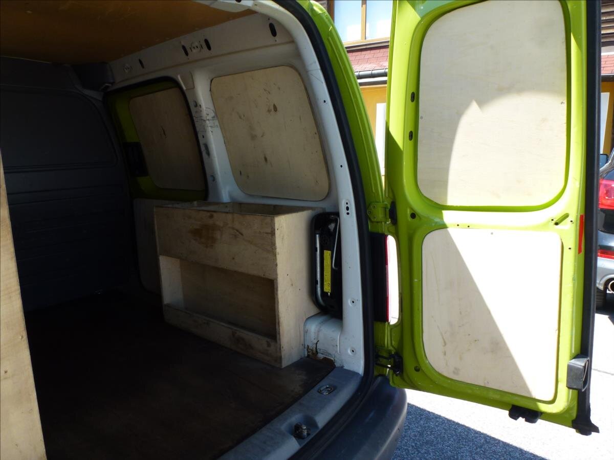Volkswagen Caddy Skříň 1,9 l 77 kw