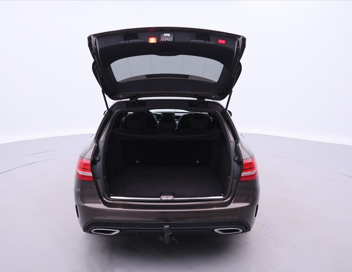 Mercedes-Benz Třídy C 9