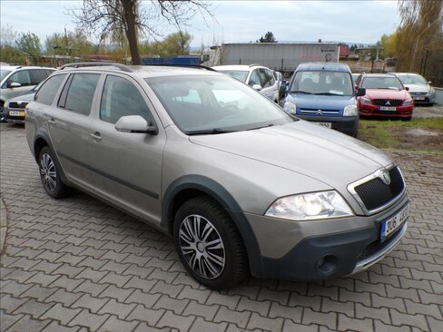 Škoda Octavia Kombi 2,0 l 103 kw