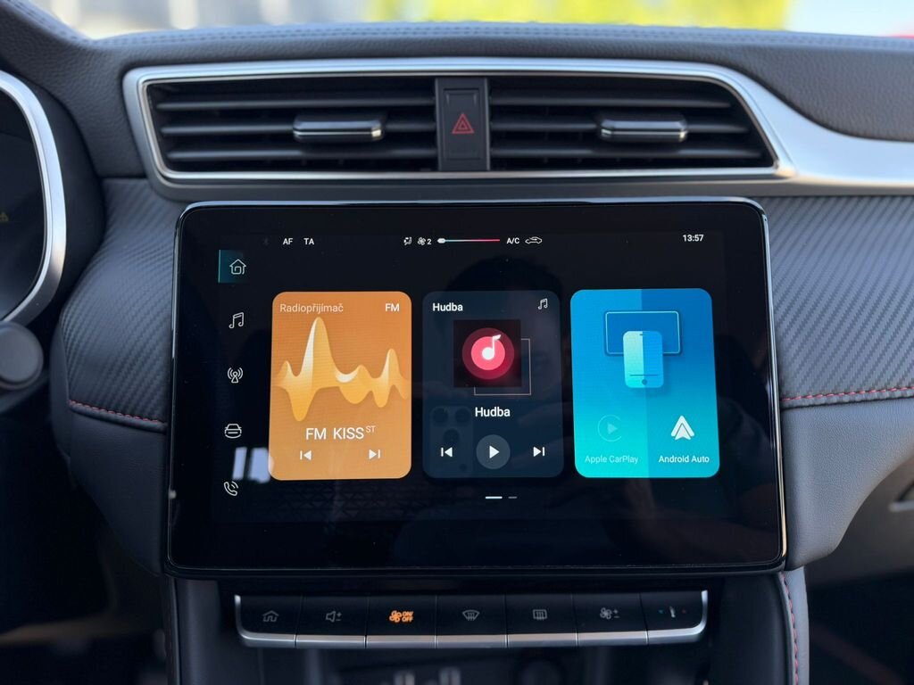 MG ZS SUV / Terénní 1,5 l 78 kw