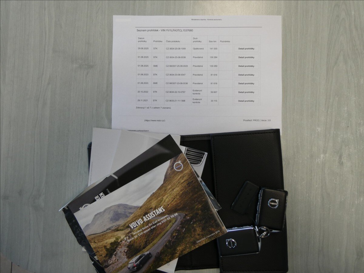 Volvo XC90 SUV / Terénní 2,0 l 228 kw