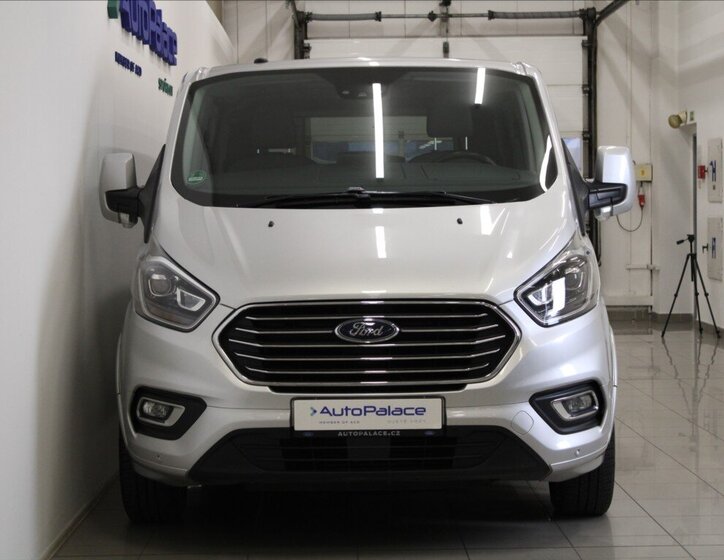 Ford Tourneo Custom MPV 2,0 l 136 kw