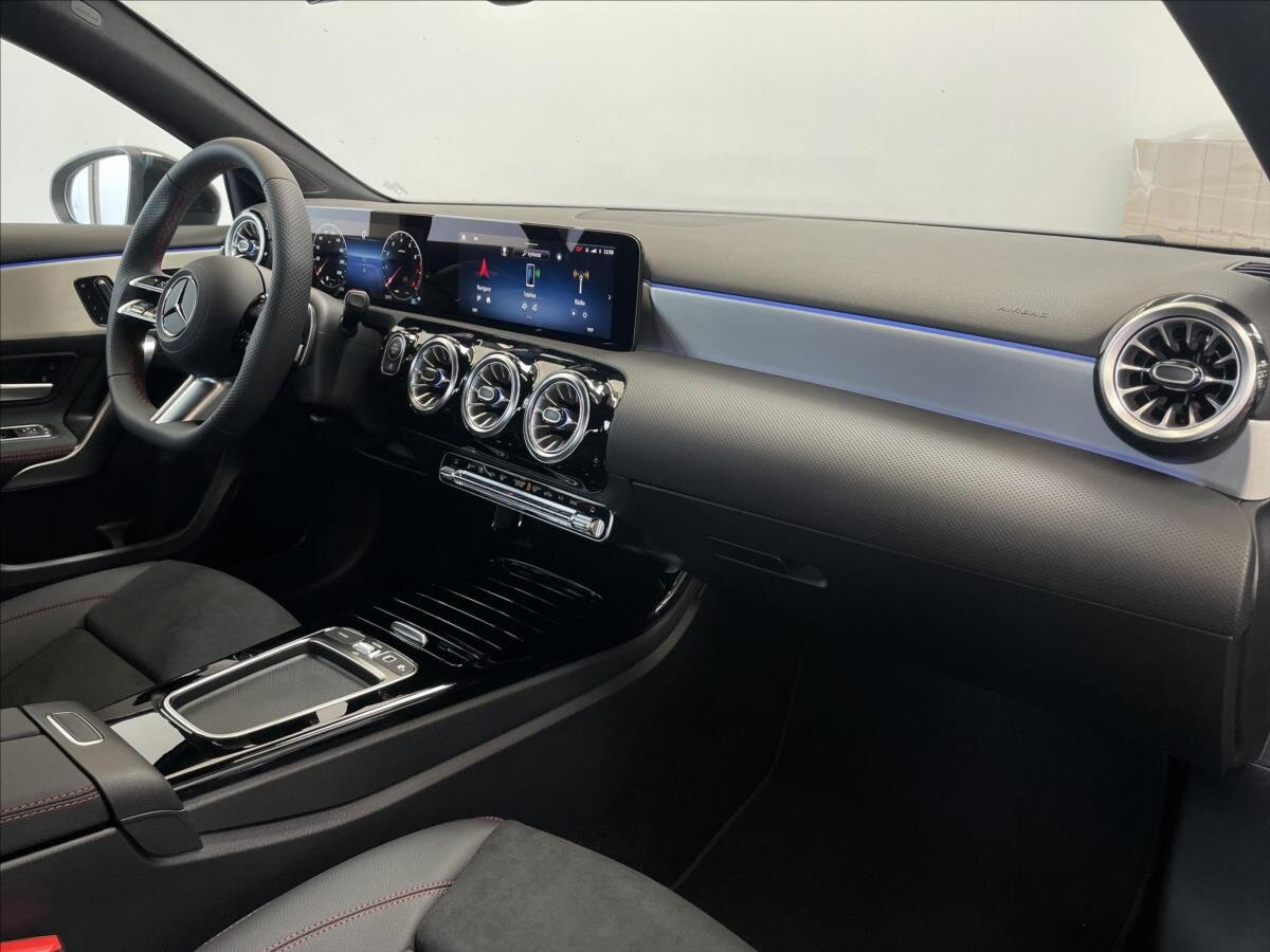 Mercedes-Benz Třídy A Sedan 1,3 l 120 kw