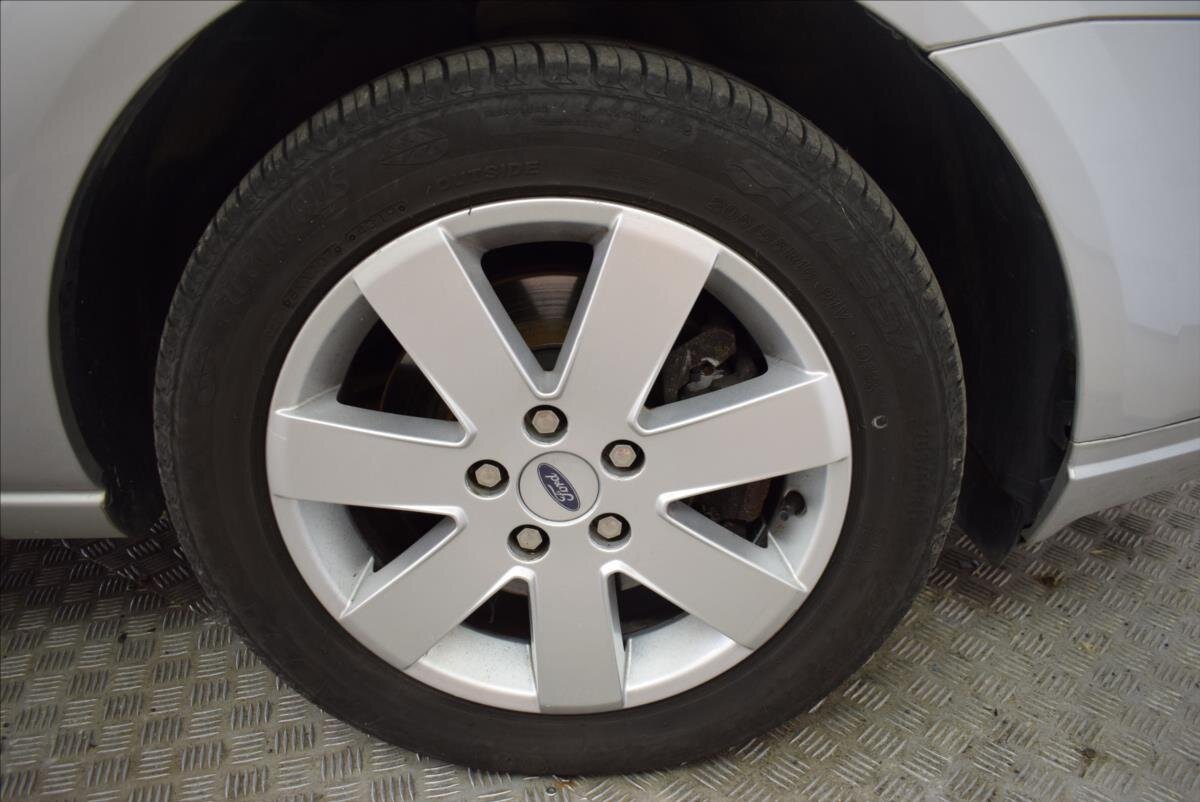 Ford Mondeo Kombi 1,8 l 92 kw