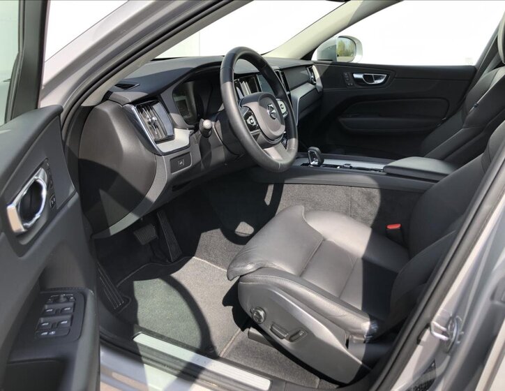 Volvo XC60 Kombi 2,0 l 145 kw