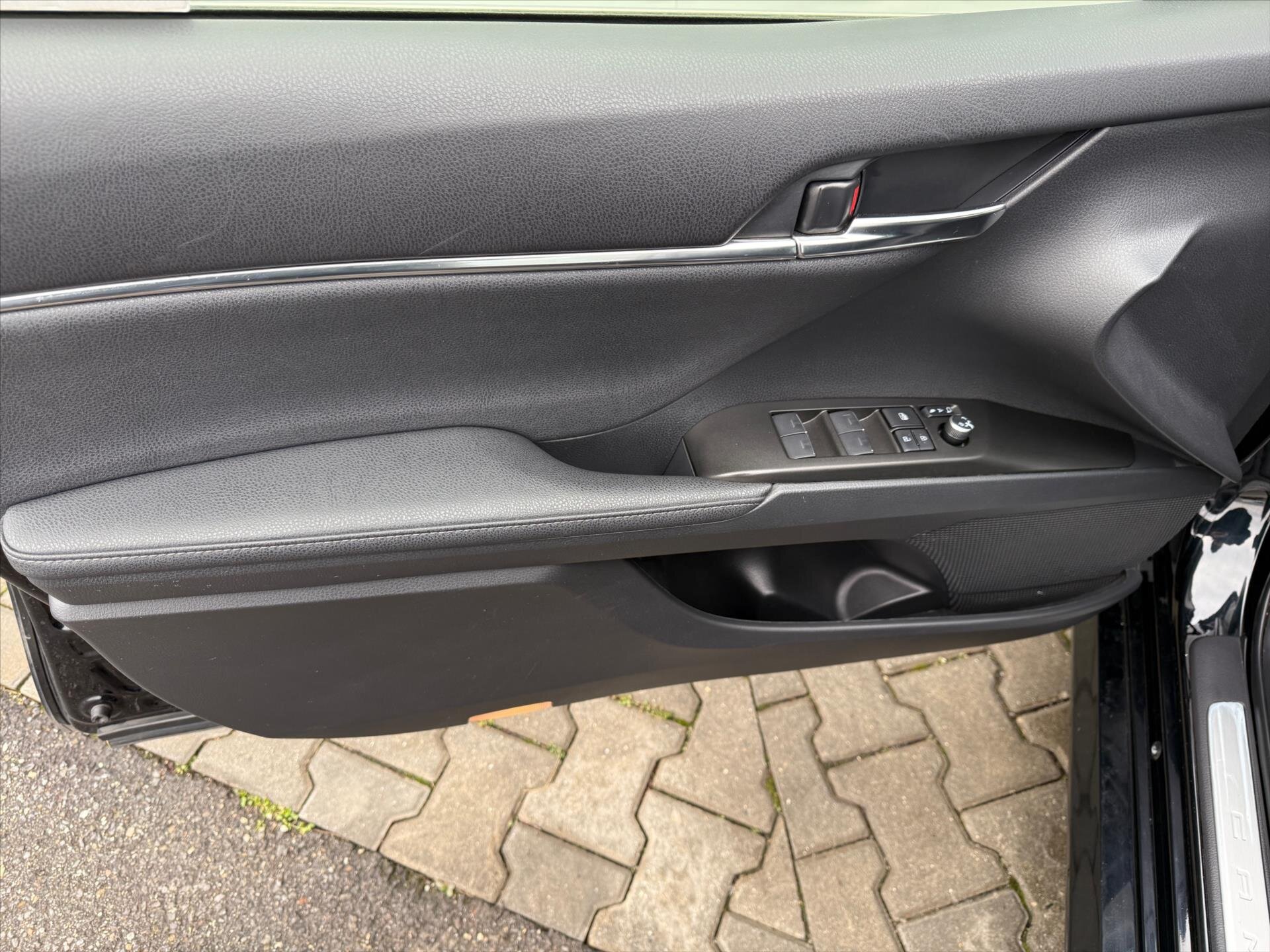 Toyota Camry Sedan / Limuzína 2,5 l 131 kw