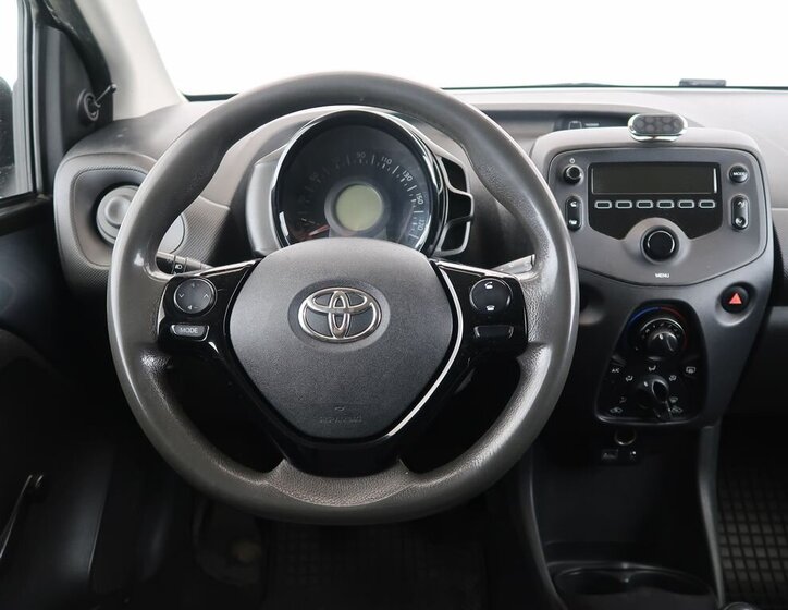 Toyota Aygo Hatchback 998,0 53 kw