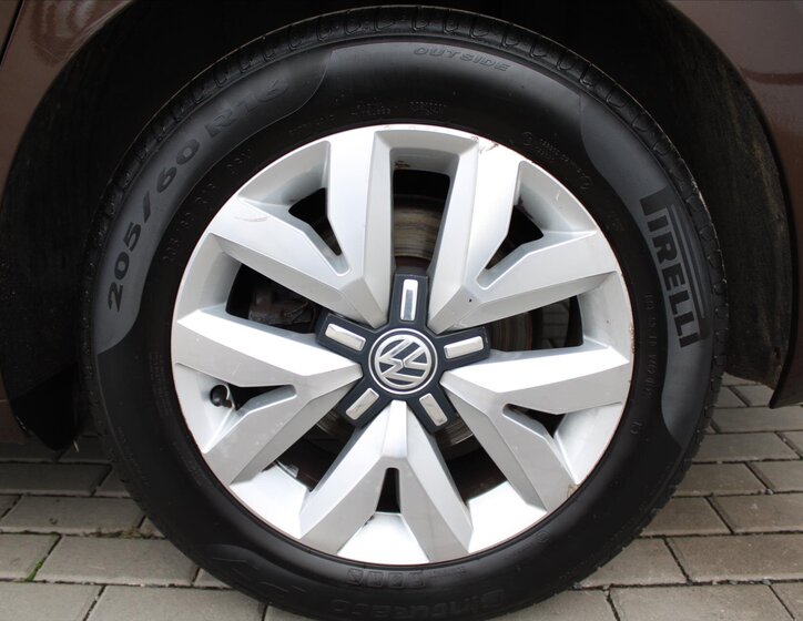 Volkswagen Touran 9