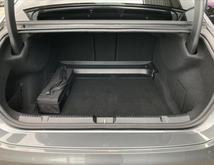 Mercedes-Benz EQE 26