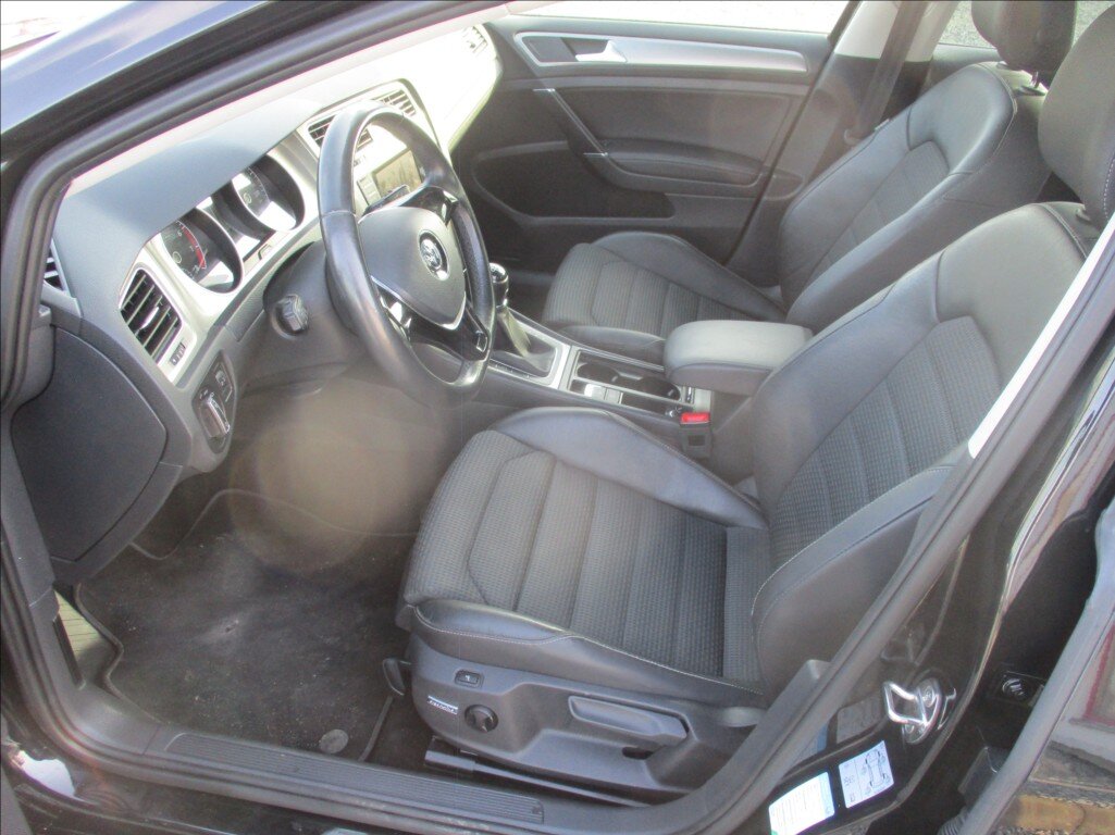 Volkswagen Golf Hatchback 1,2 l 77 kw