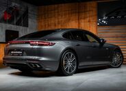 Porsche Panamera 25