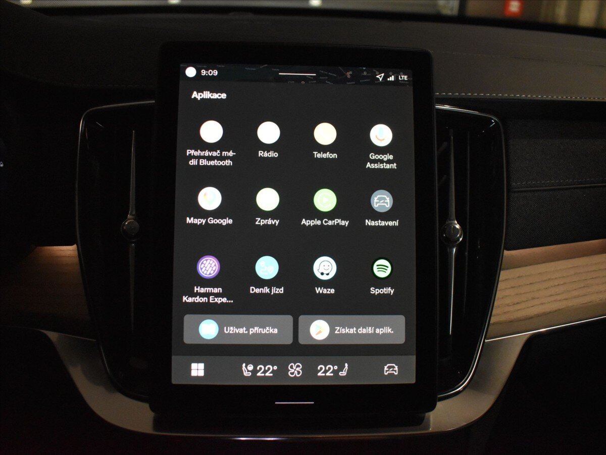 Volvo XC90 SUV / Terénní 2,0 l 228 kw