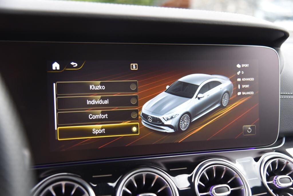 Mercedes-Benz CLS Sedan 3,0 l 320 kw