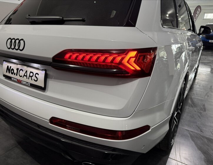 Audi SQ7 SUV / Terénní 4,0 l 373 kw