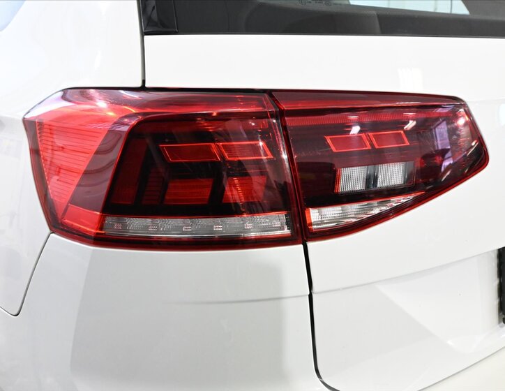 Volkswagen Passat Kombi 1,4 l 115 kw