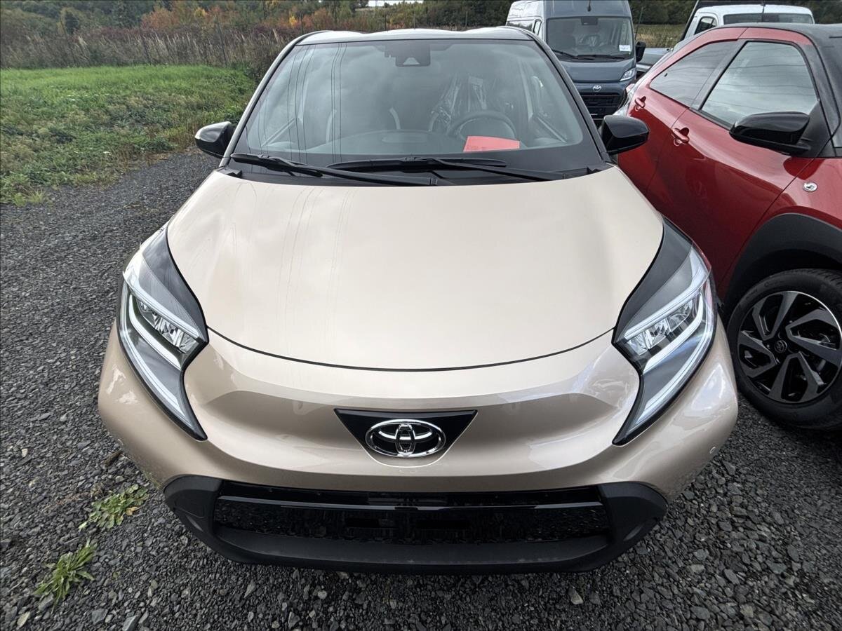 Toyota Aygo Hatchback 1,0 l 53 kw