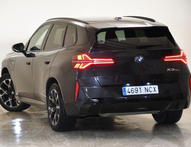BMW X3 SUV / Terénní 2,0 l 220 kw