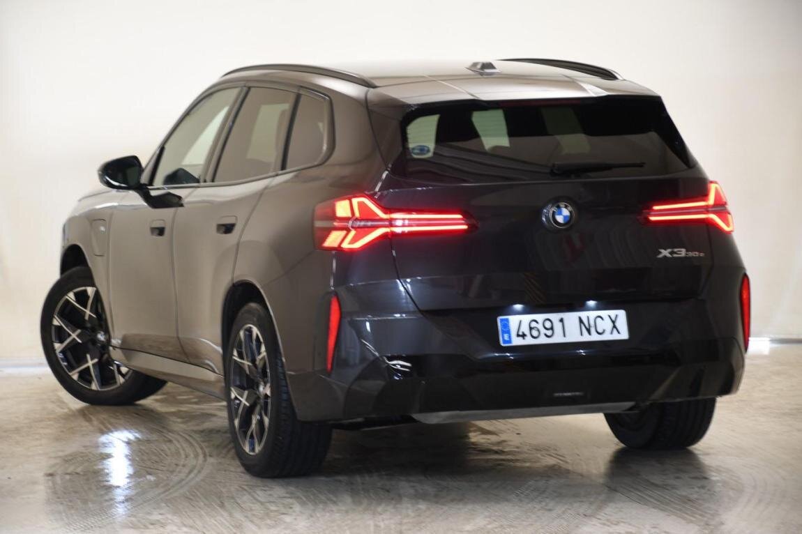 BMW X3 SUV / Terénní 2,0 l 220 kw