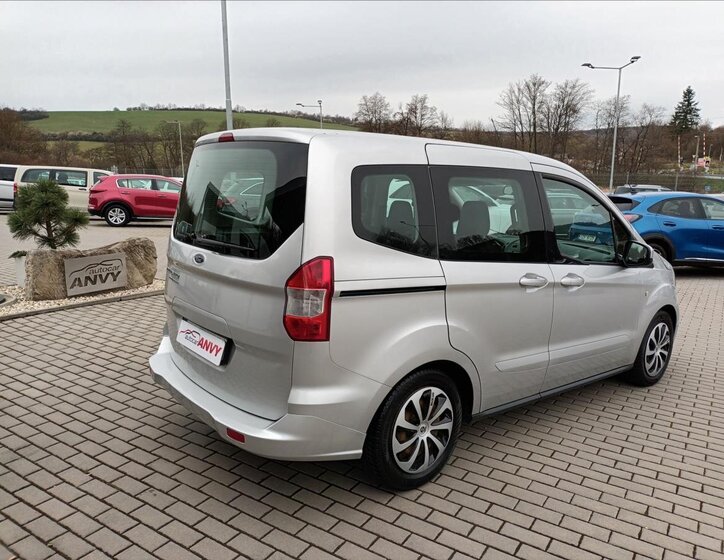 Ford Tourneo Courier MPV 1,5 l 55 kw