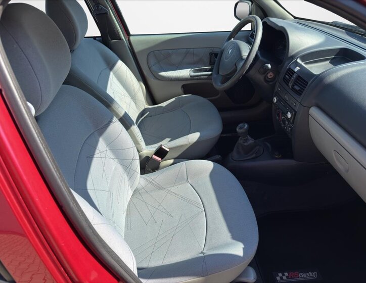 Renault Clio Hatchback 1,1 l 55 kw