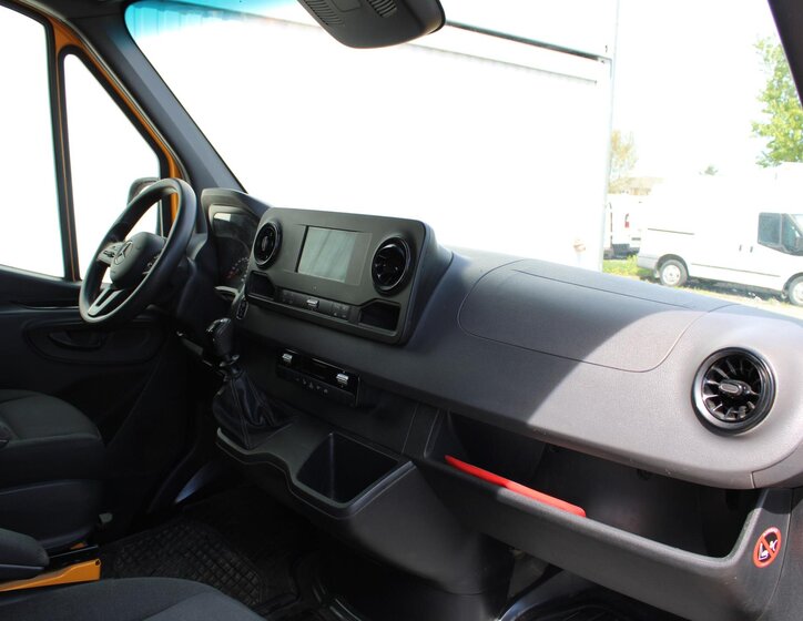 Mercedes-Benz Sprinter Užitková 2,1 l 120 kw