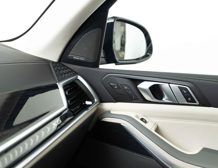 BMW X5 SUV / Terénní 3,0 l 360 kw