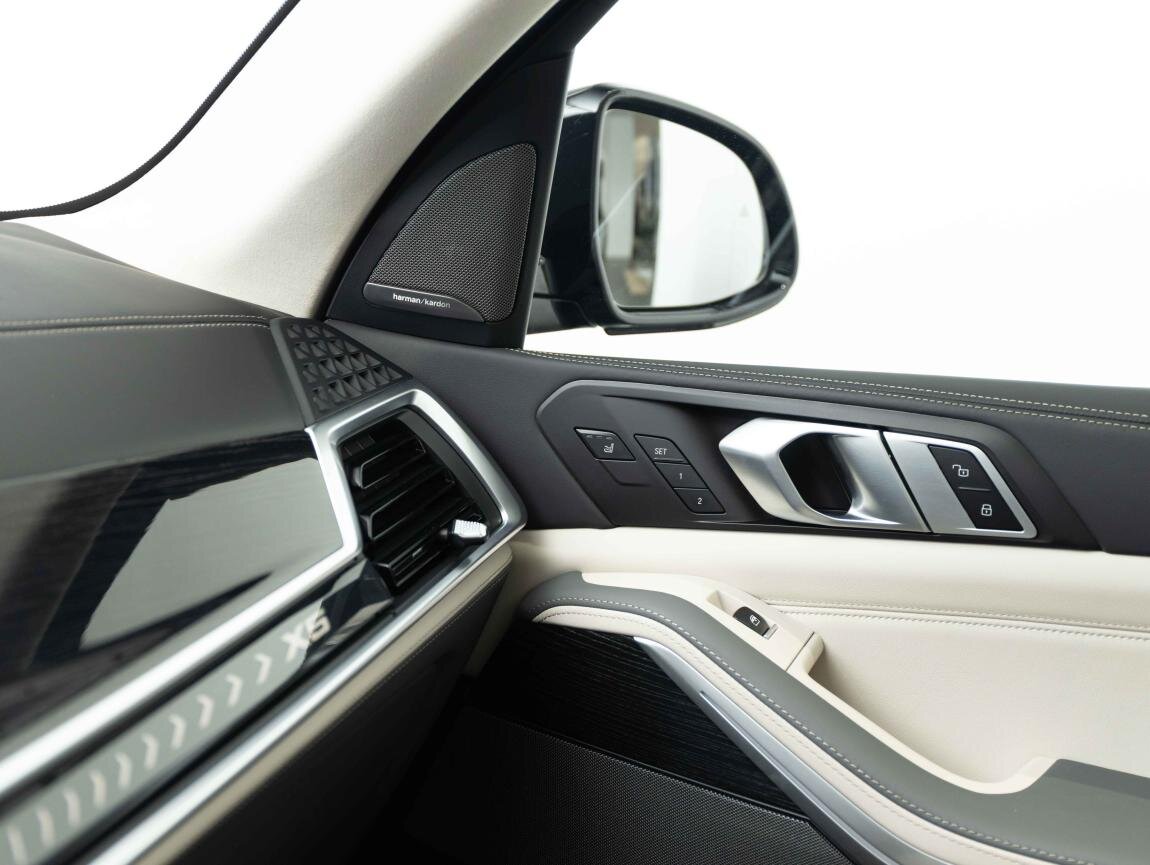 BMW X5 SUV / Terénní 3,0 l 360 kw