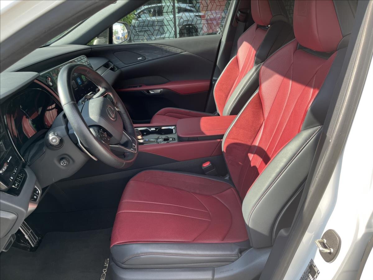 Lexus RX 500h SUV / Terénní 2,4 l 273 kw