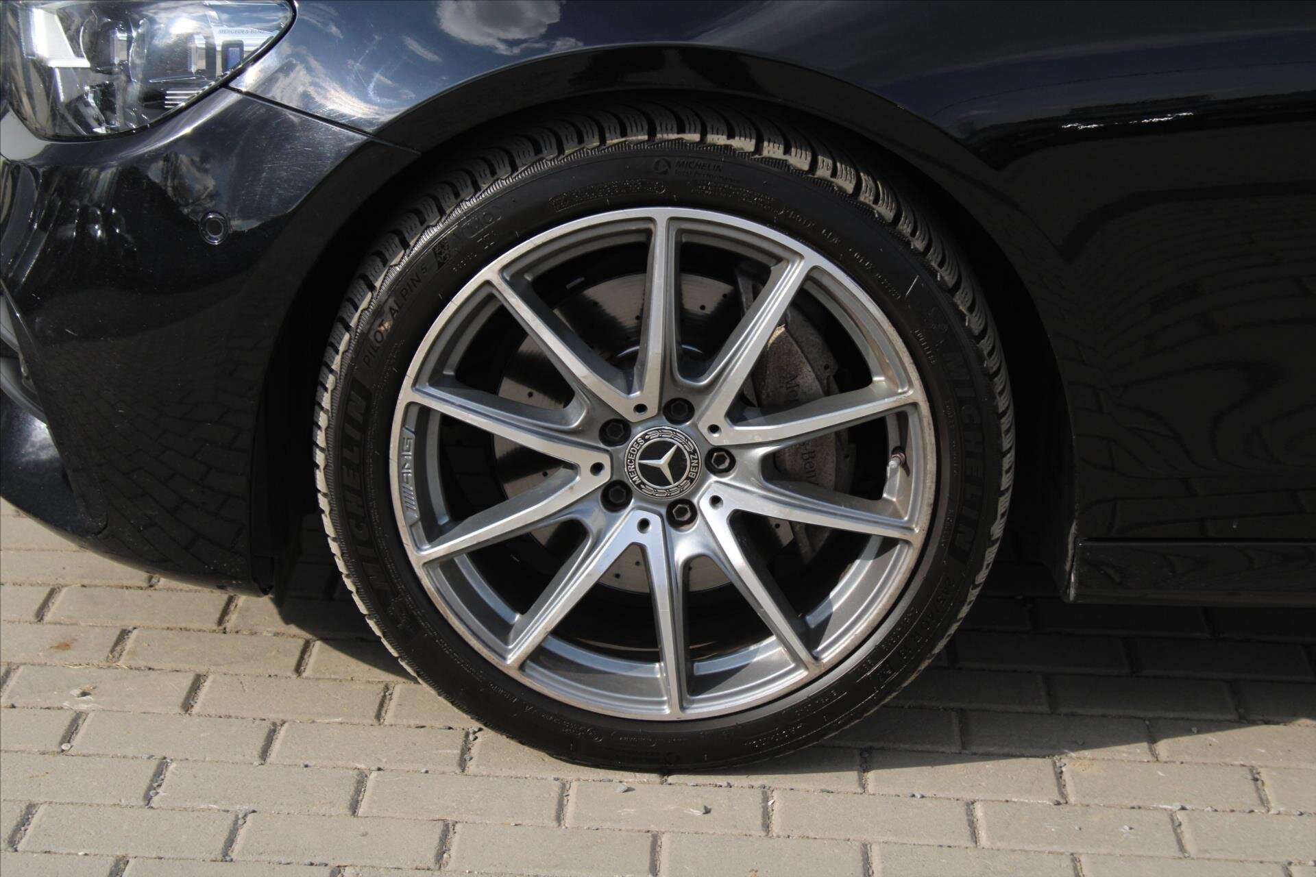 Mercedes-Benz Třídy E Sedan / Limuzína 2,0 l 143 kw