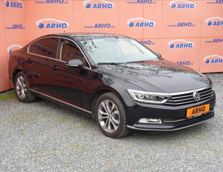 Volkswagen Passat Sedan / Limuzína 2,0 l 140 kw