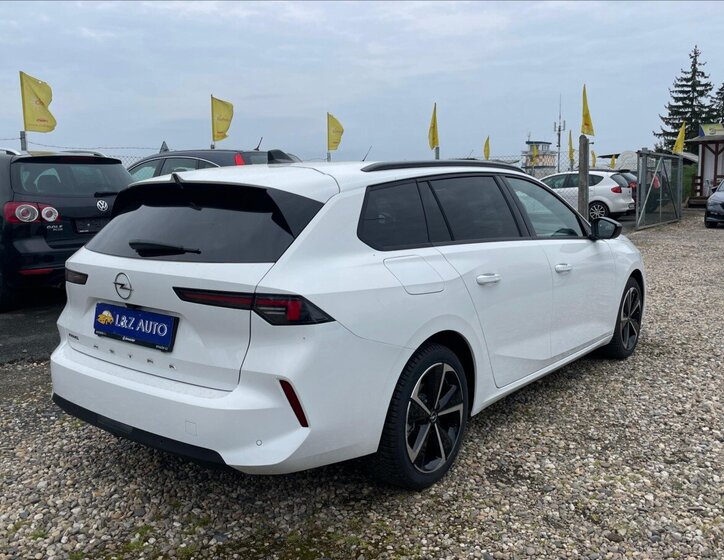 Opel Astra Kombi 1,2 l 96 kw