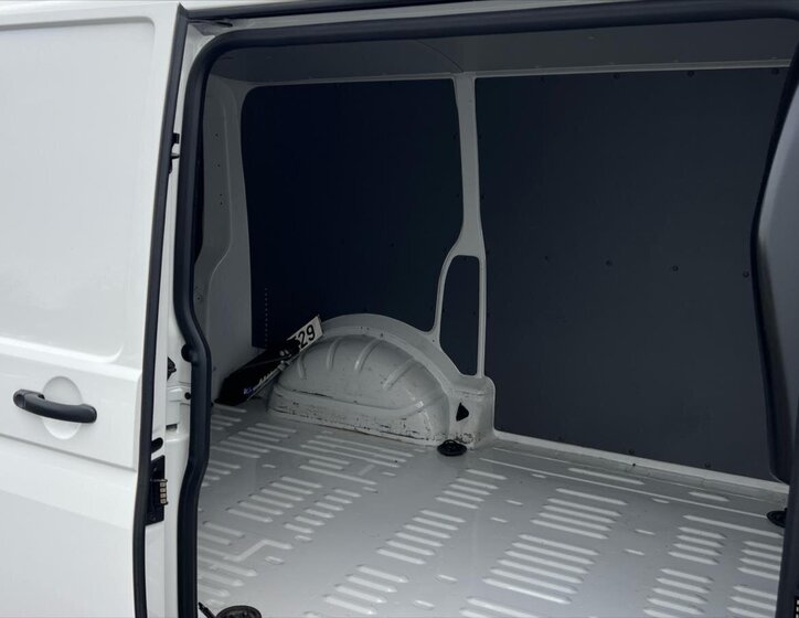 Volkswagen Transporter Skříň 2,0 l 110 kw