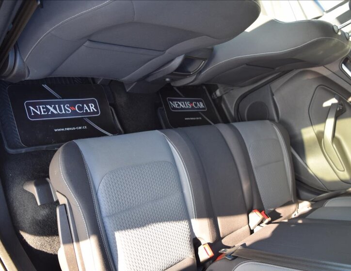 Ford Kuga SUV 1,5 l 88 kw