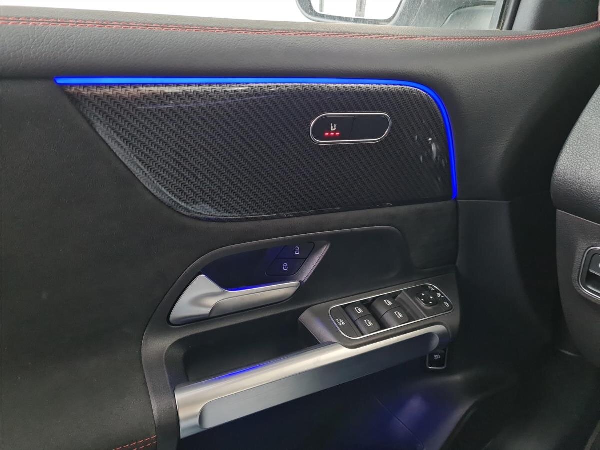 Mercedes-Benz GLB SUV 1,3 l 120 kw