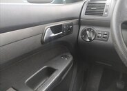 Volkswagen Touran Kombi 1,9 l 77 kw