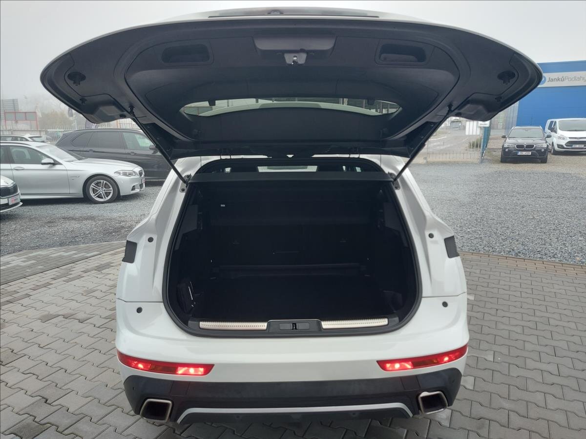 DS Automobiles DS7 Crossback SUV / Terénní 1,6 l 133 kw